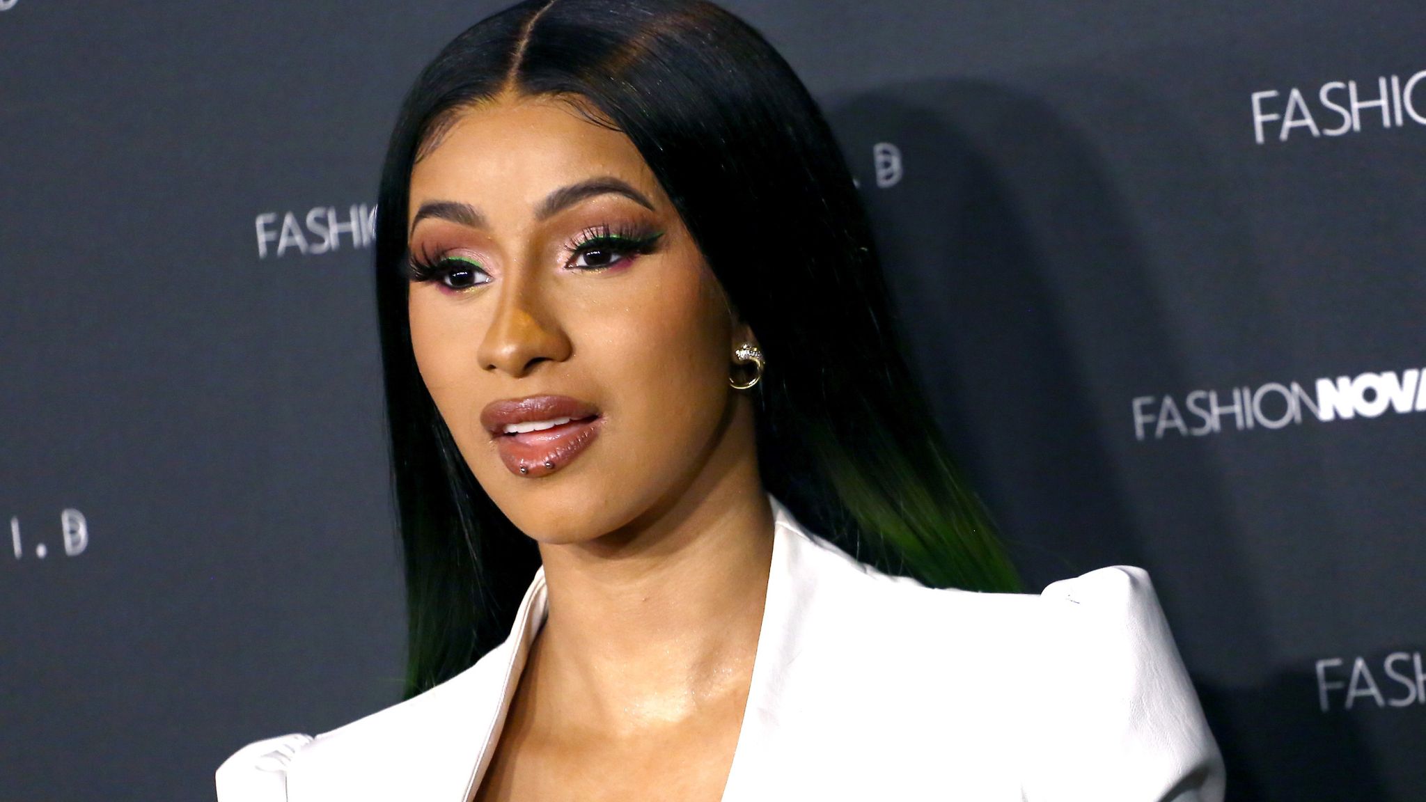 Cardi B hatarini kufungwa miaka 4 jela