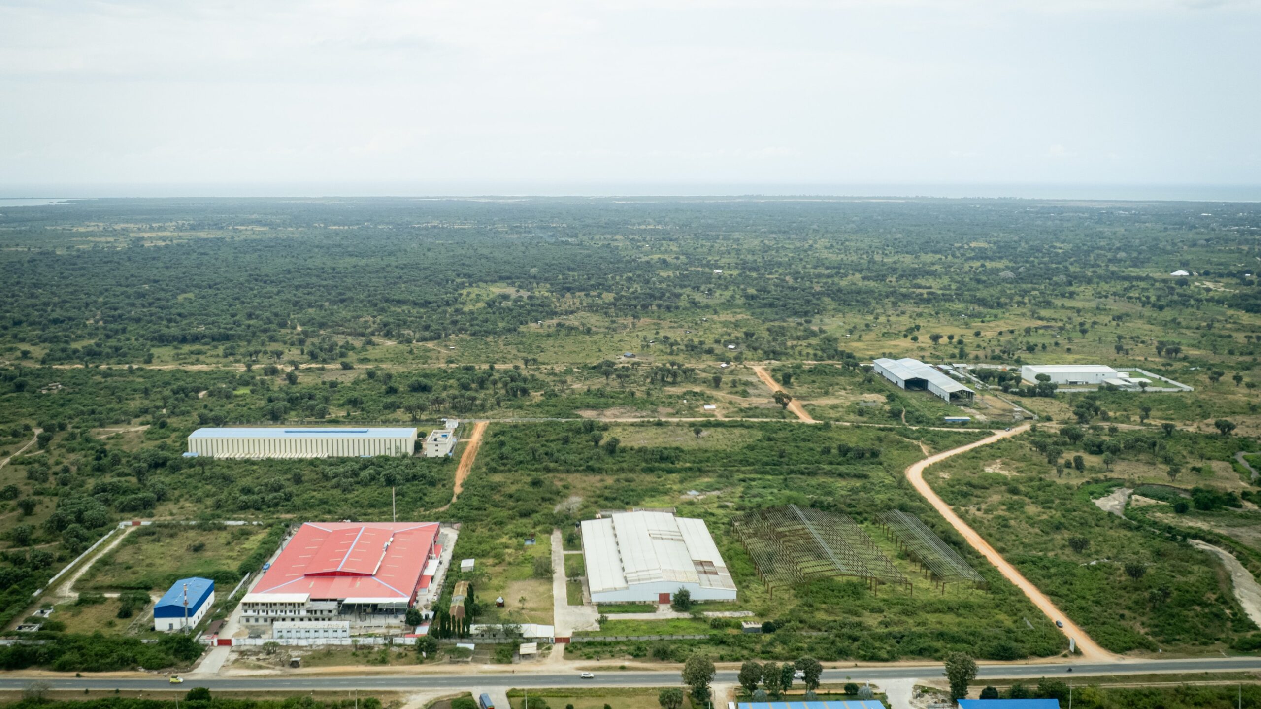 Mikakati mahsusi na maalum ya serikali ya kukuanza uwekezaji nchini na kukuza ajira kwa mtanzania