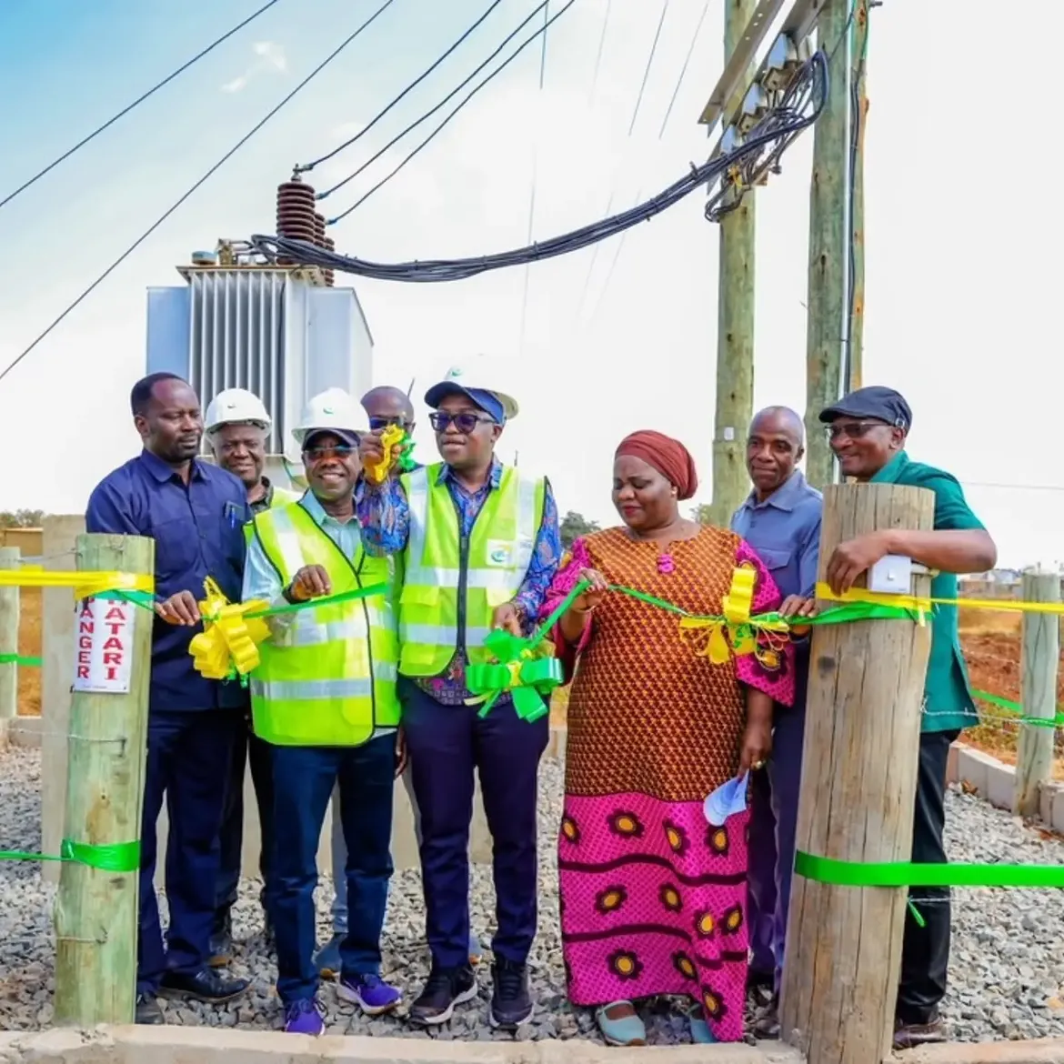 Wachimbaji wadogo waishukuru Serikali kwa usambazaji wa umeme migodini Wachimbaji wadogo waishukuru Serikali kwa usambazaji wa umeme migodini